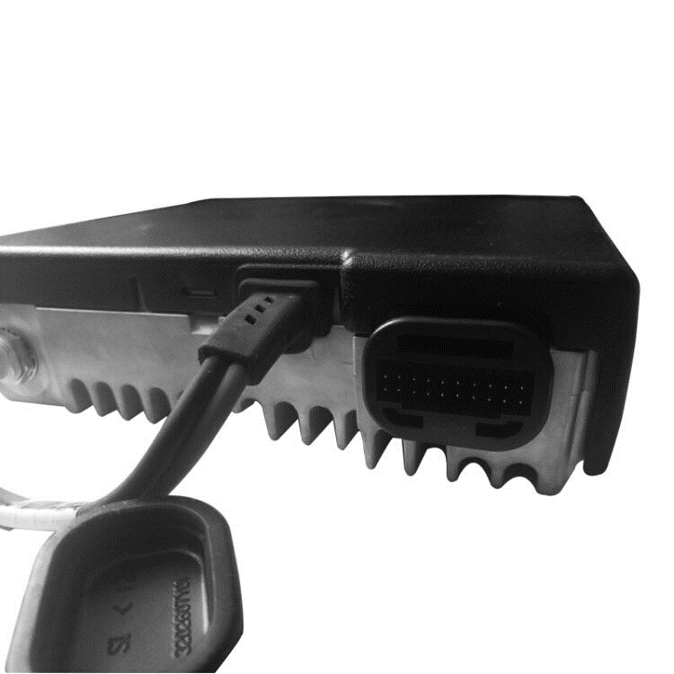 摩托羅拉XIR M3688數(shù)字車載臺(tái)